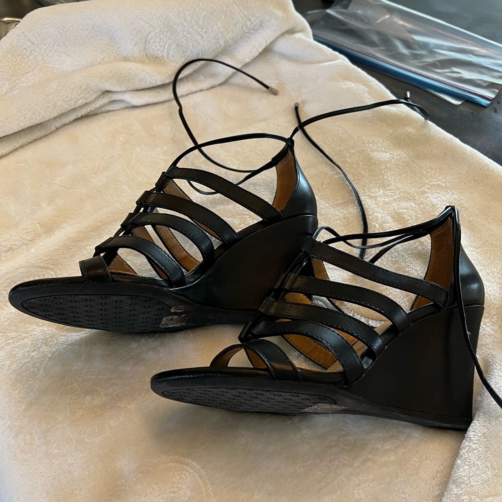 Wedge sandal - Picture 2 of 6